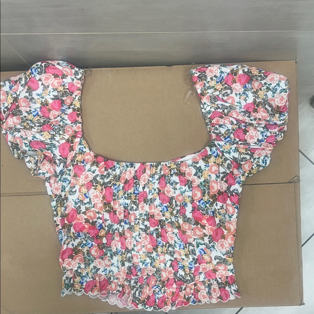 olivaceous floral top
